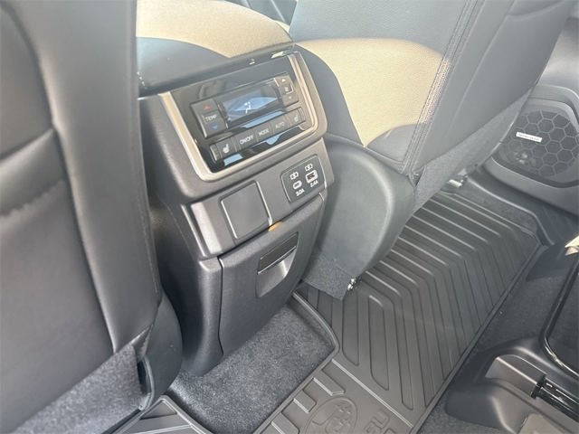 2025 Subaru ASCENT Limited 7 -Passenger