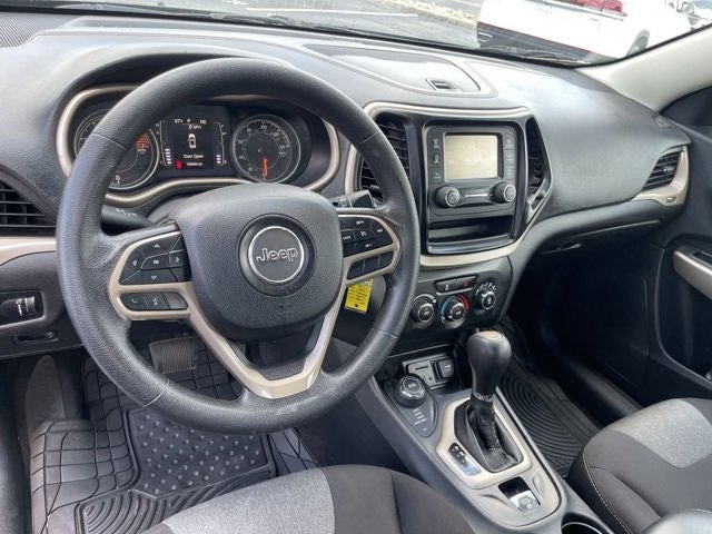 2017 Jeep Cherokee Sport