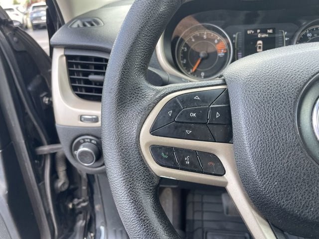2017 Jeep Cherokee Sport
