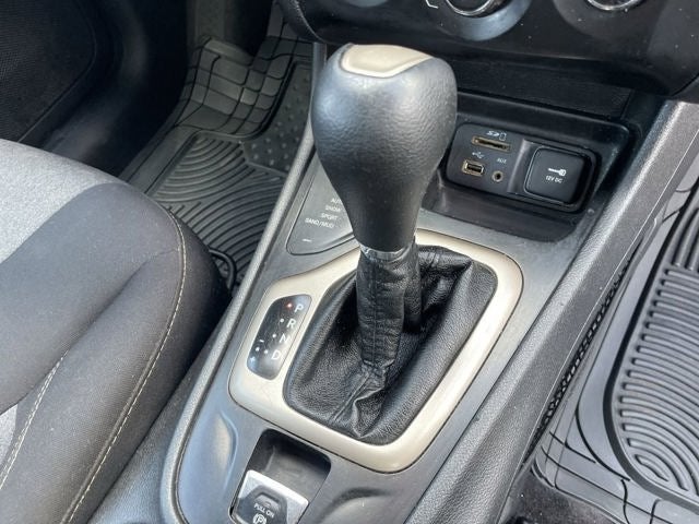 2017 Jeep Cherokee Sport