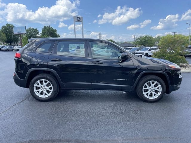 2017 Jeep Cherokee Sport