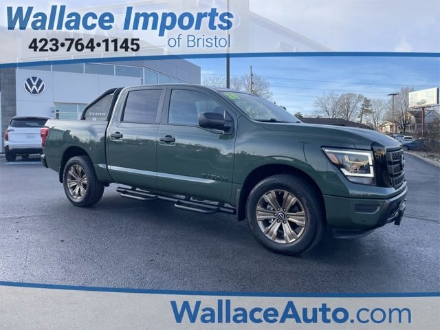 2024 Nissan Titan SV