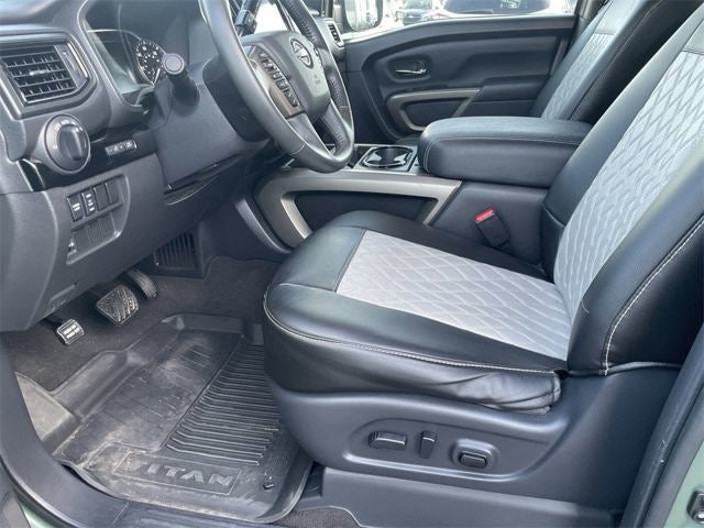 2024 Nissan Titan SV