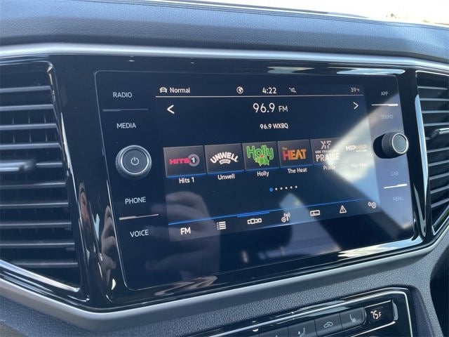 2022 Volkswagen Atlas Cross Sport 2.0T SE w/Technology