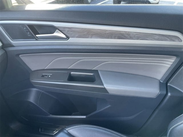 2022 Volkswagen Atlas Cross Sport 2.0T SE w/Technology