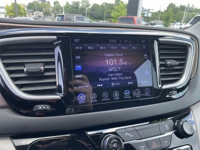 2017 Chrysler Pacifica Touring L