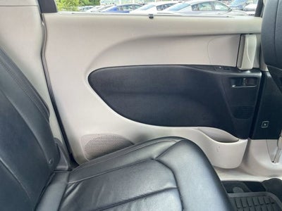 2017 Chrysler Pacifica Touring L