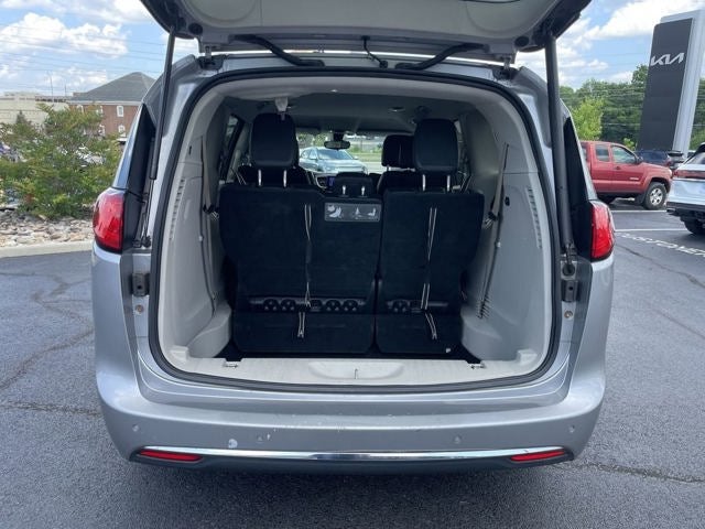 2017 Chrysler Pacifica Touring L