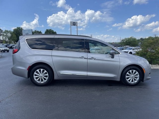 2017 Chrysler Pacifica Touring L