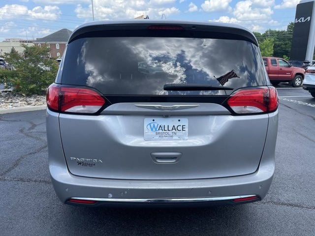 2017 Chrysler Pacifica Touring L
