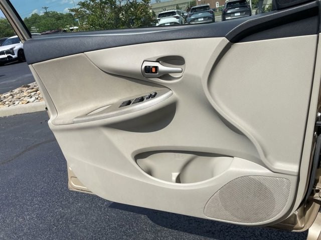 2011 Toyota Corolla LE