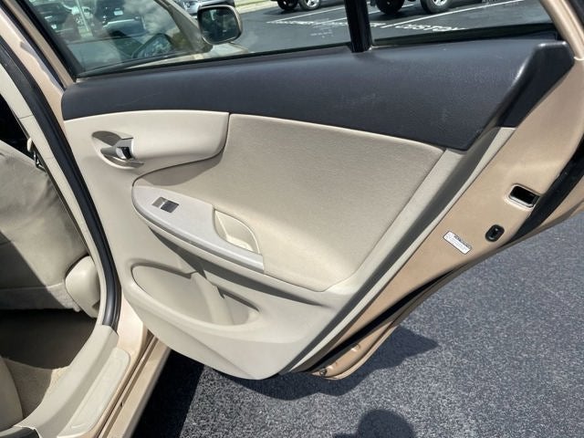 2011 Toyota Corolla LE