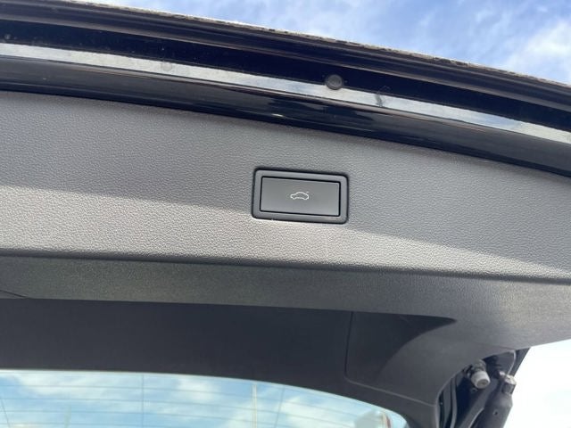 2021 Volkswagen Tiguan 2.0T SEL Premium R-Line