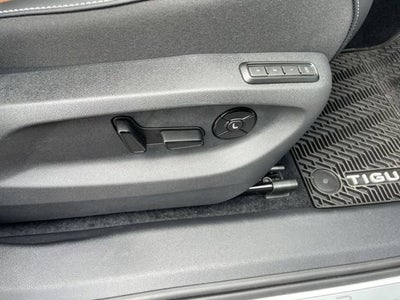 2026 Volkswagen Tiguan 2.0T SEL R-Line
