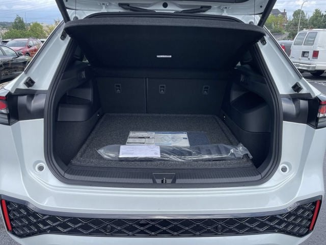 2026 Volkswagen Tiguan 2.0T SEL R-Line