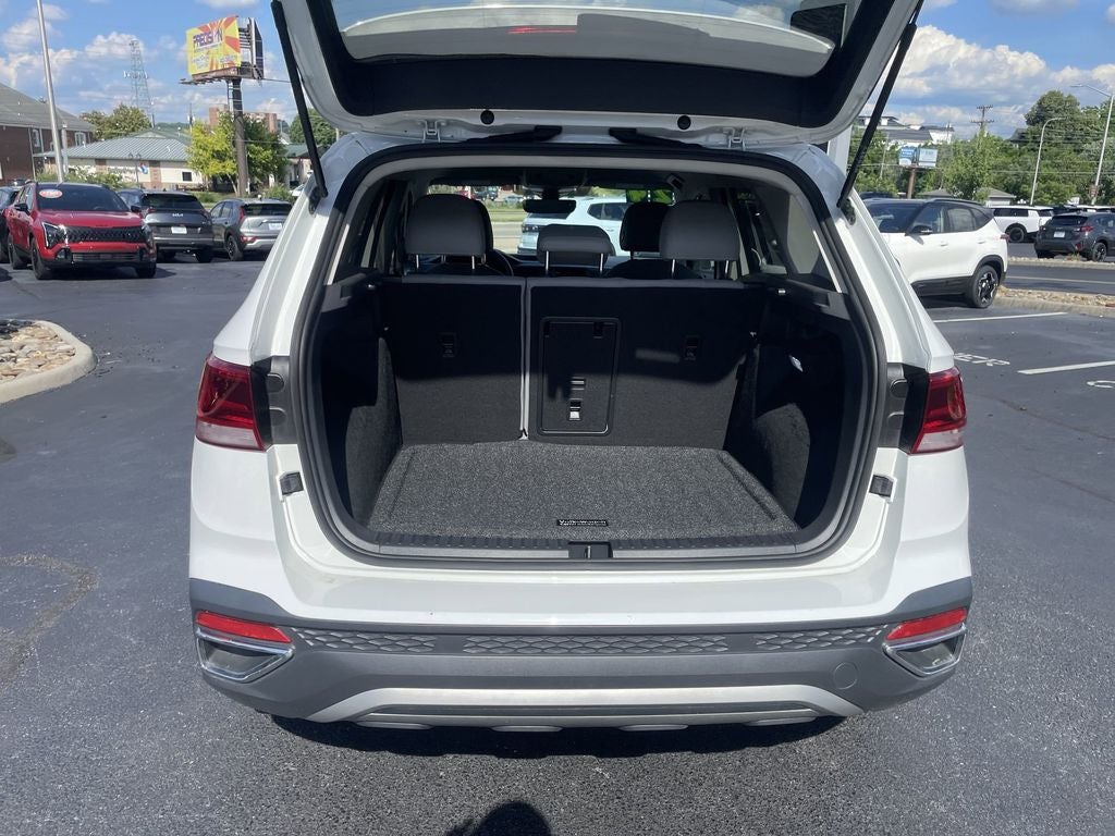 2024 Volkswagen Taos 1.5T SE