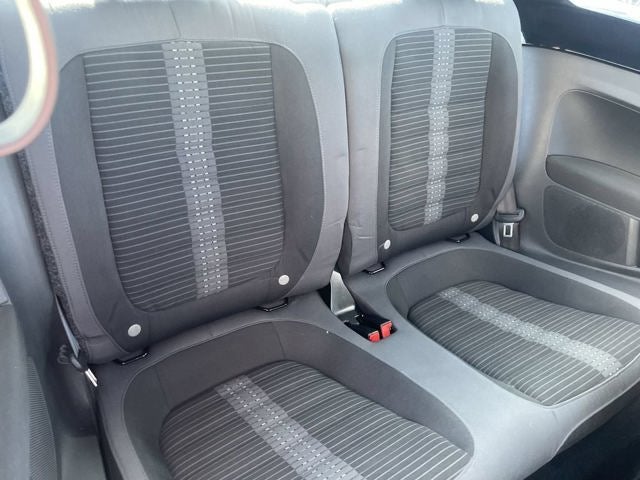 2012 Volkswagen Beetle 2.0 TSi
