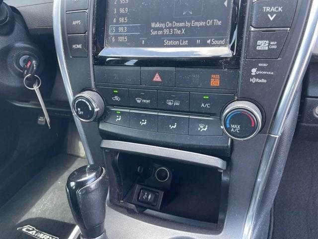 2015 Toyota Camry SE