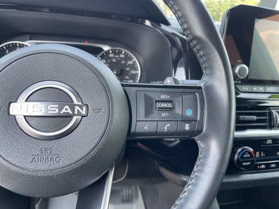 2022 Nissan Pathfinder SV