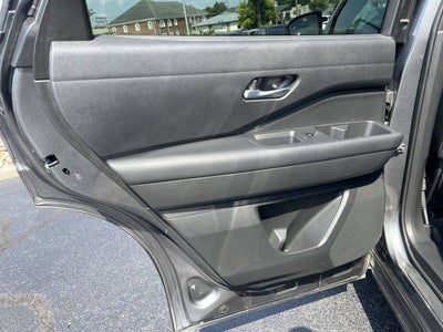 2022 Nissan Pathfinder SV
