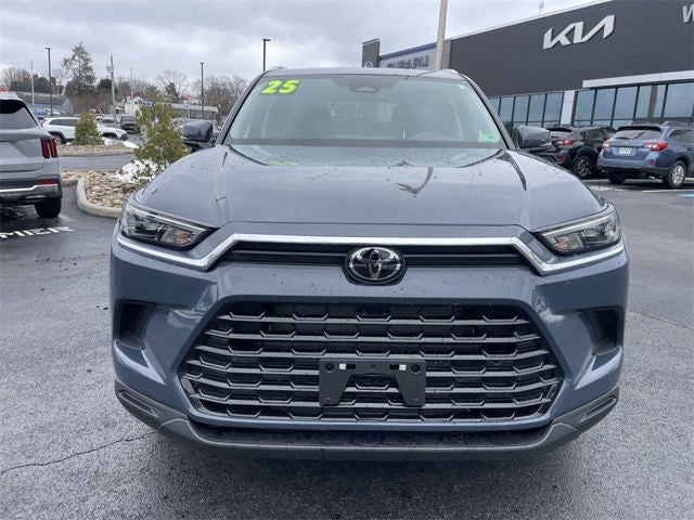 2025 Toyota Grand Highlander Base