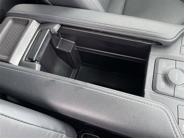 2025 Toyota Grand Highlander Base