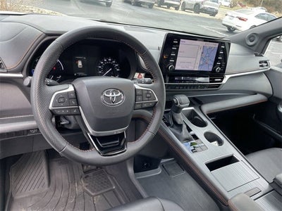 2022 Toyota Sienna XSE 7 Passenger