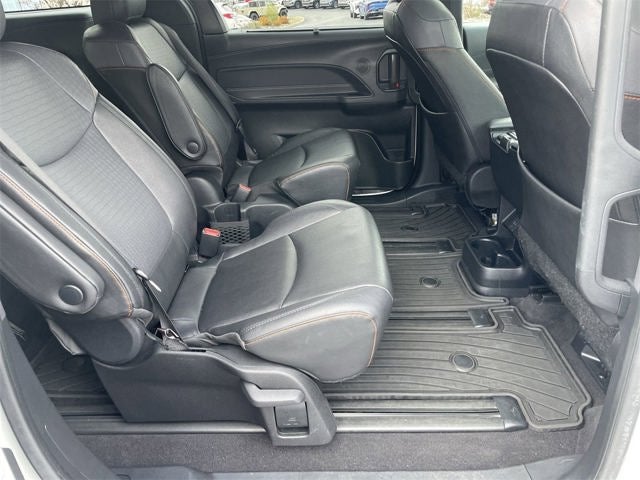 2022 Toyota Sienna XSE 7 Passenger