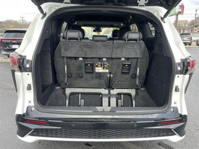 2022 Toyota Sienna XSE 7 Passenger