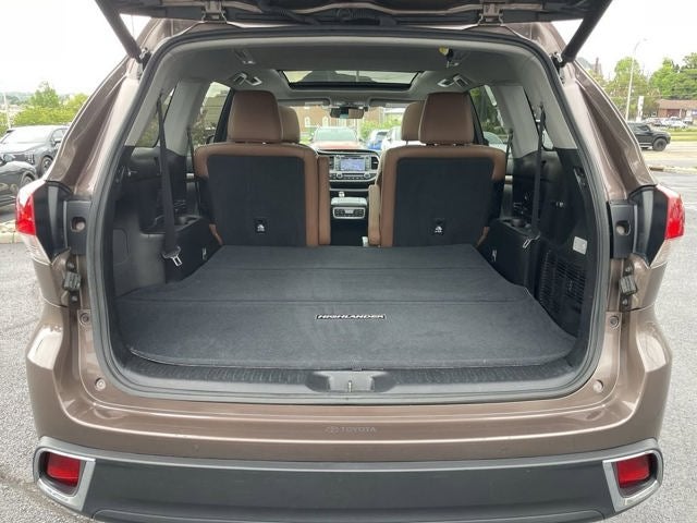 2017 Toyota Highlander Limited Platinum