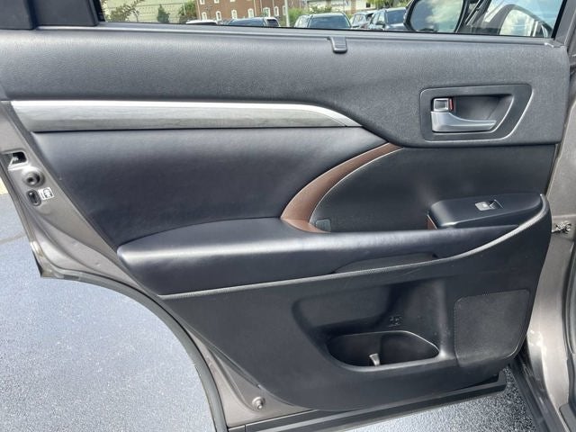 2019 Toyota Highlander Limited Platinum