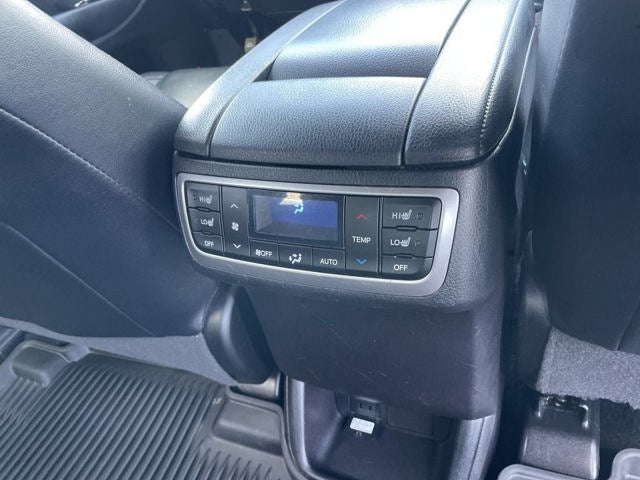 2019 Toyota Highlander Limited Platinum