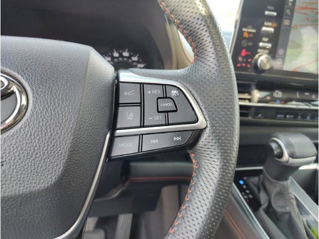 2023 Toyota Sienna XSE 7 Passenger
