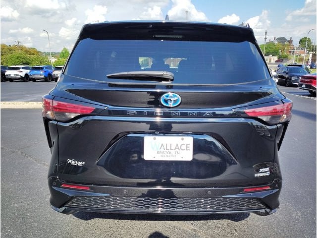 2023 Toyota Sienna XSE 7 Passenger