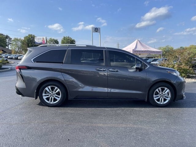 2025 Toyota Sienna Limited 7 Passenger