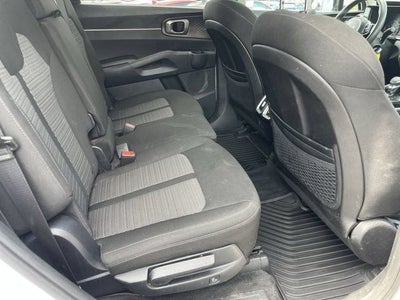 2022 Kia Sorento LX