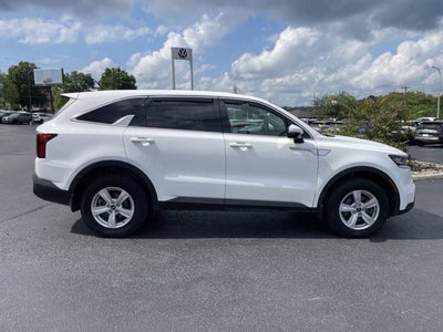 2022 Kia Sorento LX