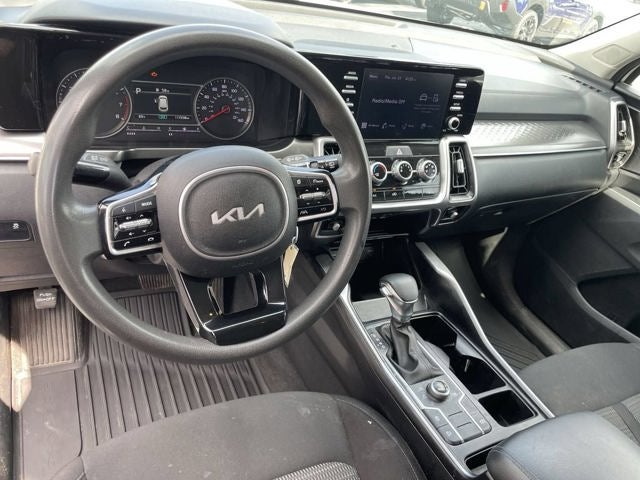 2022 Kia Sorento LX