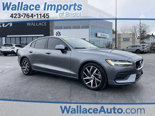 2020 Volvo S60 T6 Momentum