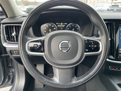 2020 Volvo S60 T6 Momentum