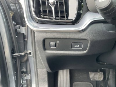 2020 Volvo S60 T6 Momentum