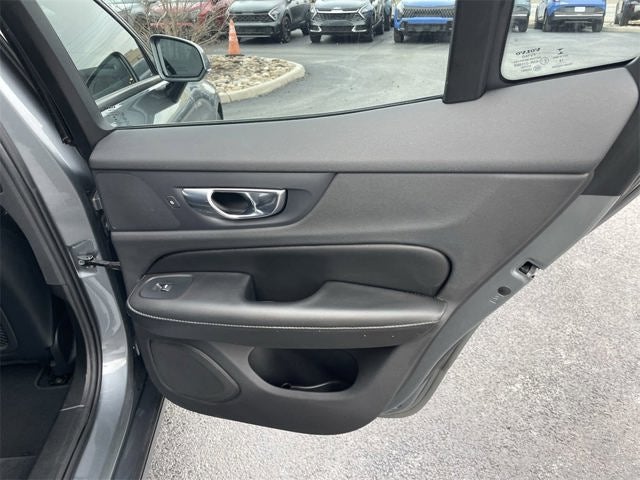 2020 Volvo S60 T6 Momentum