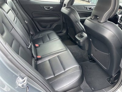 2020 Volvo S60 T6 Momentum