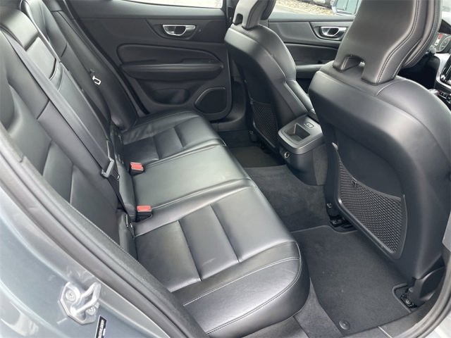 2020 Volvo S60 T6 Momentum