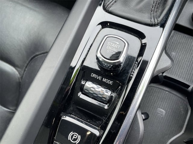 2020 Volvo S60 T6 Momentum