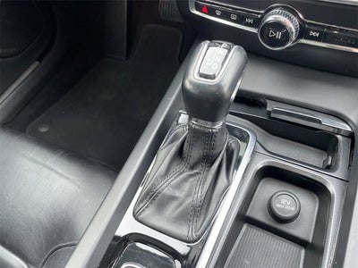 2020 Volvo S60 T6 Momentum