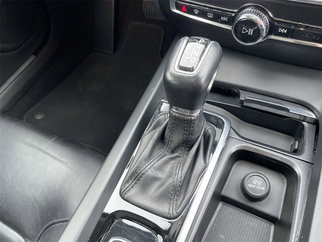 2020 Volvo S60 T6 Momentum