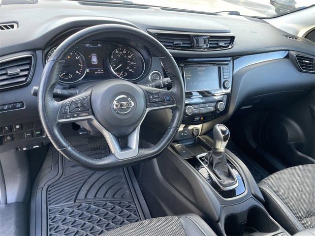 2022 Nissan Rogue Sport SV