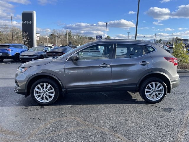 2022 Nissan Rogue Sport SV