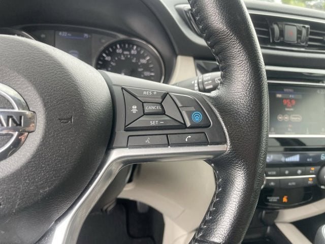 2022 Nissan Rogue Sport SV